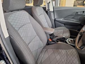 Mahindra XUV 3XO 1.2T MX3 manual - Image 6