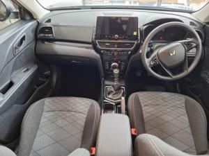 Mahindra XUV 3XO 1.2T MX3 manual - Image 7