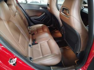 Mercedes-Benz GLA GLA220d 4Matic Style - Image 6