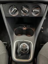 Volkswagen Polo 1.6 Comfortline - Image 14