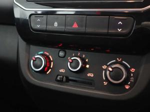 Renault Kwid 1.0 Zen - Image 16
