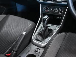 Volkswagen Polo hatch 1.0TSI Life auto - Image 14