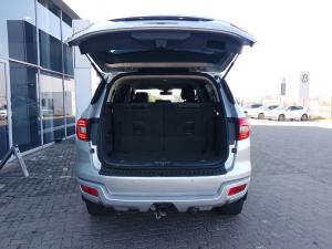 Ford Everest 3.2TDCi XLT - Image 6