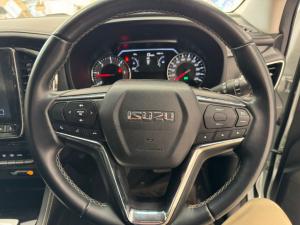 Isuzu MU-X 3.0D HR LSE automatic - Image 11