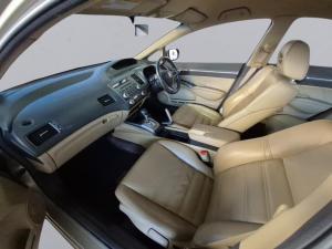Honda Civic 1.8 VXi automatic - Image 3