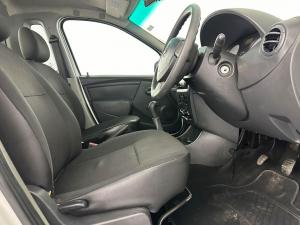 Nissan NP200 1.6 Safety PackS/C - Image 15