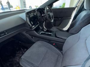 Lexus RZ 450e SE - Image 14