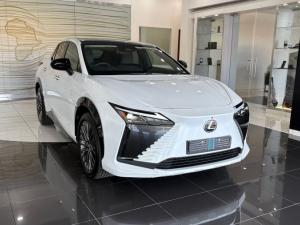 Lexus RZ 450e SE - Image 1