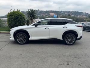 Lexus RZ 450e SE - Image 6