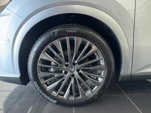 Lexus RX 450h+ - Image 15