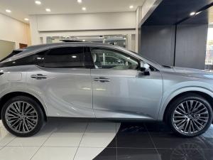 Lexus RX 450h+ - Image 4