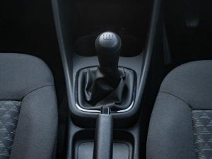 Volkswagen Polo Vivo hatch 1.4 - Image 9