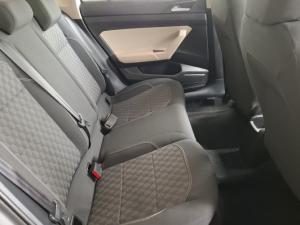 Volkswagen Polo sedan 1.6 manual - Image 10