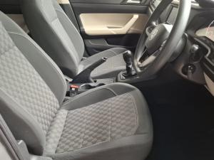 Volkswagen Polo sedan 1.6 manual - Image 9