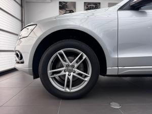 Audi Q5 2.0TDI S quattro auto - Image 3
