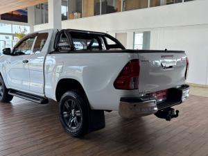 Toyota Hilux 2.4GD-6 Xtra cab Raider manual - Image 6