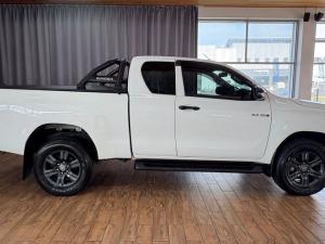 Toyota Hilux 2.4GD-6 Xtra cab Raider manual - Image 9