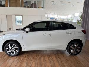 Toyota Starlet 1.5 XS auto - Image 4