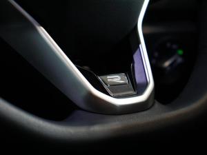 Volkswagen T-Roc 2.0TSI 4Motion R-Line - Image 30