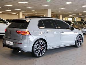Volkswagen Golf GTI - Image 10