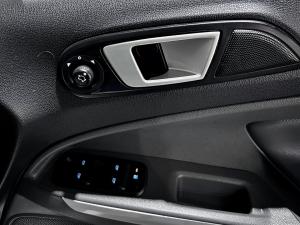 Ford EcoSport 1.5TDCi Titanium - Image 17