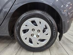 Hyundai Grand i10 1.2 Premium hatch - Image 4