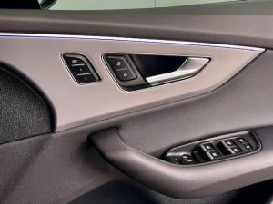Audi Q8 55TFSI quattro - Image 17