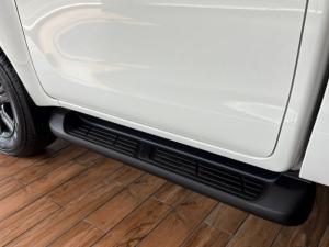 Toyota Hilux 2.4GD-6 single cab Raider manual - Image 13