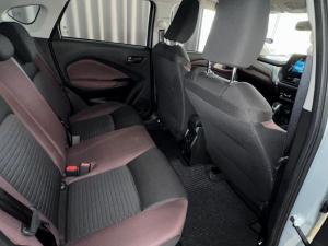 Toyota Starlet Cross 1.5 XS auto - Image 12