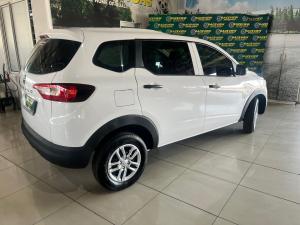 Renault Triber 1.0 Life - Image 3