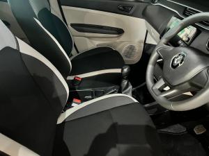 Renault Triber 1.0 Life - Image 7