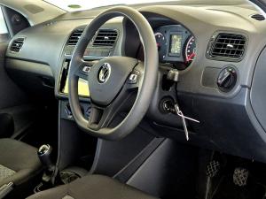 Volkswagen Polo Vivo hatch 1.4 Life - Image 11