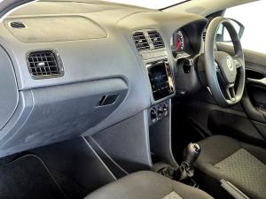 Volkswagen Polo Vivo hatch 1.4 Life - Image 14