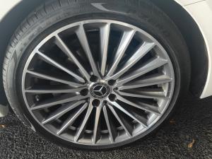 Mercedes-Benz C-Class C220d Avantgarde - Image 4