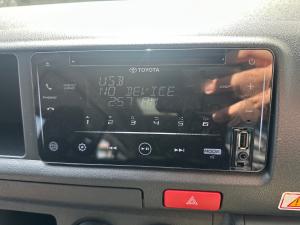 Toyota Hiace 2.7 Ses-fikile 16-seater - Image 12