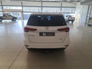 Toyota Fortuner 2.4GD-6 manual - Image 5