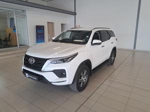 Toyota Fortuner 2.4GD-6 manual - Image 8