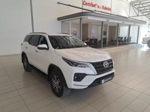 Toyota Fortuner 2.4GD-6 manual - Image 1