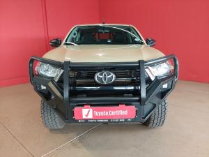 Toyota Hilux 2.4GD-6 double cab 4x4 Raider manual - Image 4