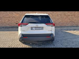 Toyota RAV4 2.0 GX auto - Image 5