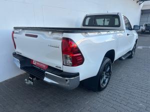 Toyota Hilux 2.4GD-6 single cab 4x4 Raider manual - Image 2