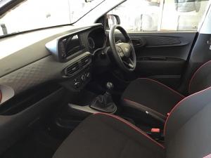 Hyundai Grand i10 1.0 Premium hatch - Image 7