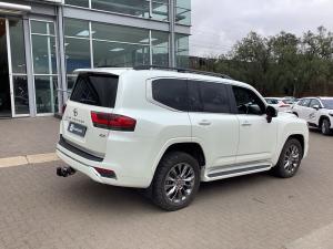 Toyota Land Cruiser 300 3.3D ZX - Image 2