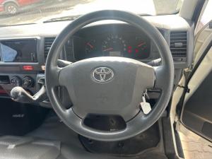 Toyota Hiace 2.7 Ses-fikile 16-seater - Image 8