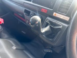 Toyota Hiace 2.7 Ses-fikile 16-seater - Image 11