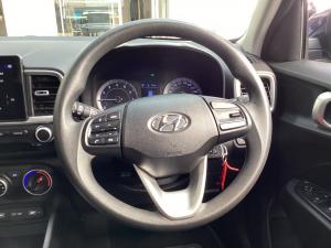 Hyundai Venue 1.0T Motion auto - Image 8