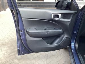 Hyundai Venue 1.0T Motion auto - Image 26