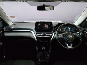 Toyota Urban Cruiser 1.5 XR manual - Image 6