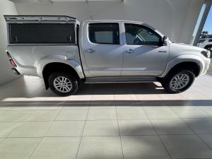 Toyota Hilux 3.0D-4D double cab 4x4 Raider Dakar edition - Image 3
