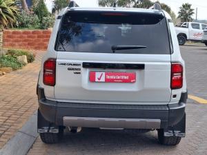 Toyota Land Cruiser Prado 2.8GD VX-R First Edition - Image 5